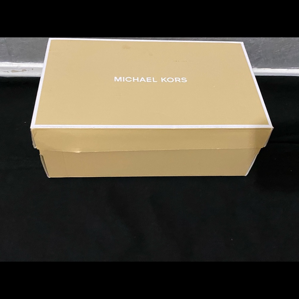 Micheal Kors white platform leather size 9 - Picture 6 of 7
